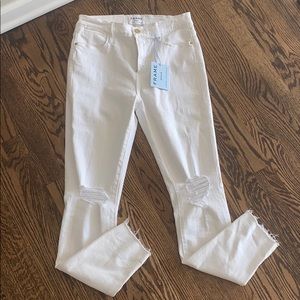 NWT Frame Ripped White Jeans